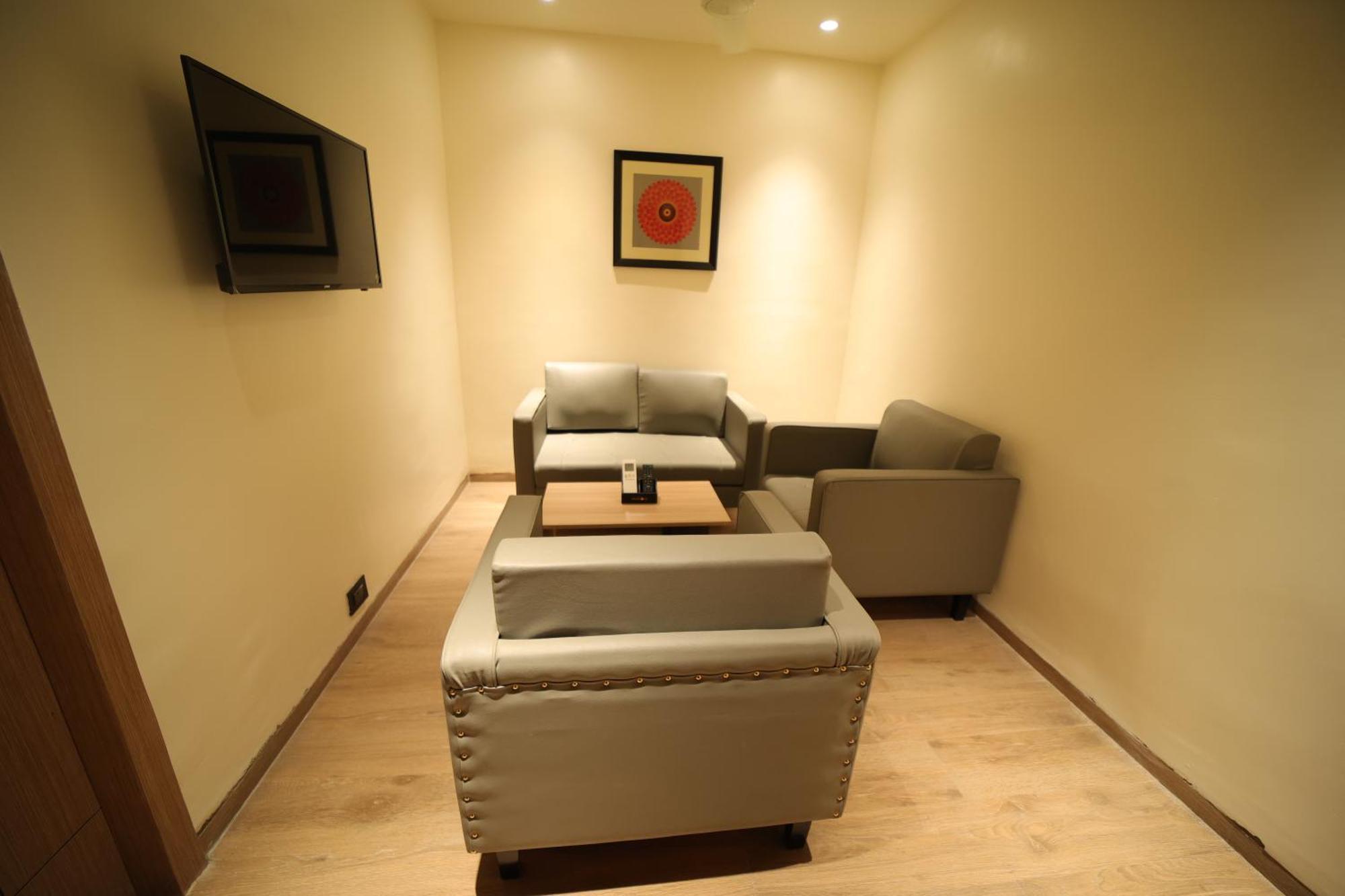 Hotel Marigold Bhuvanesvar Szoba fotó